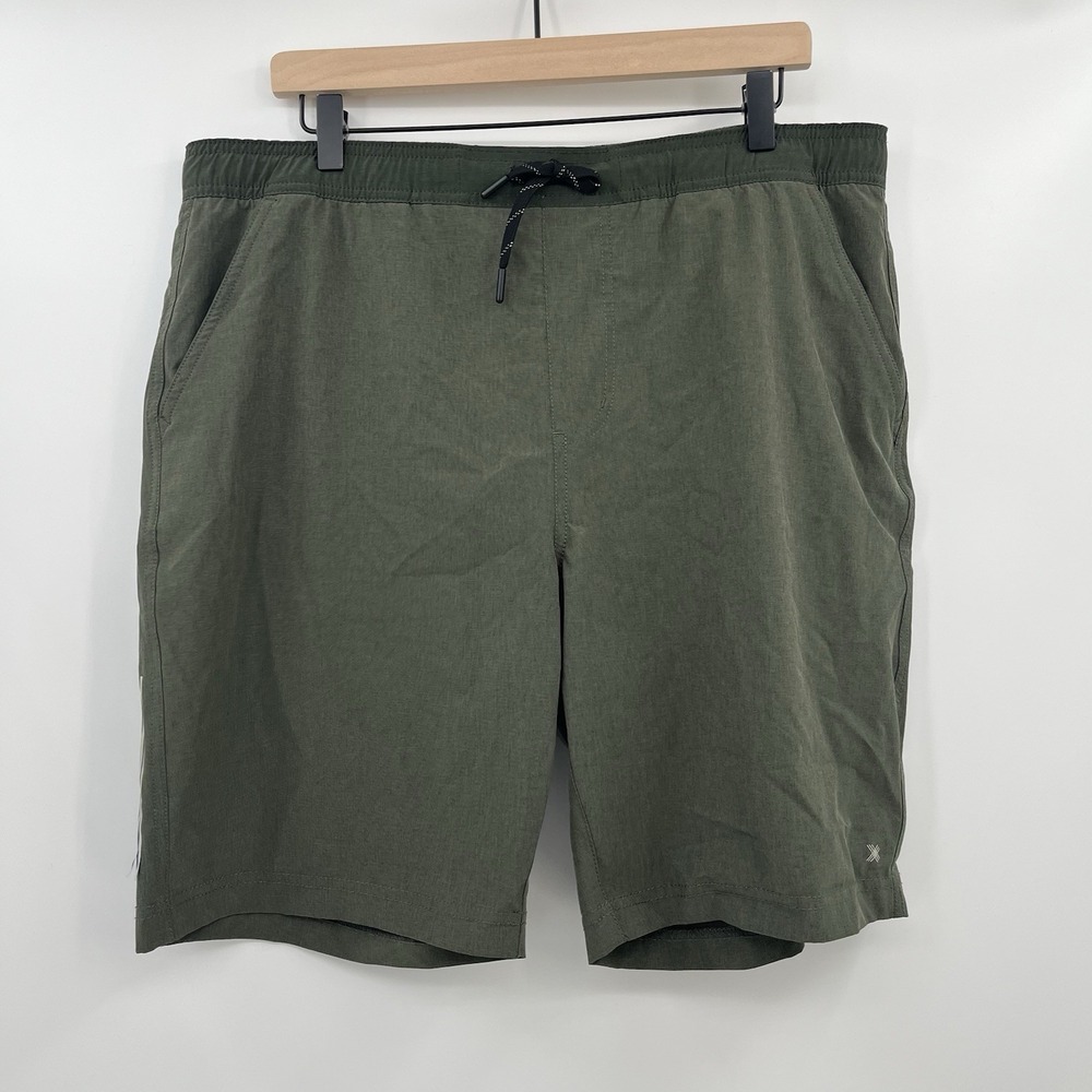 Kenneth Cole XL Shorts Activewear Performance Quick Dry Lightweight Gym Workout